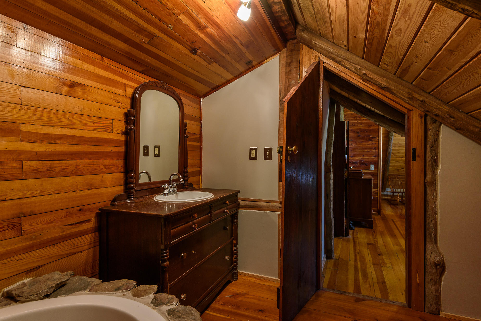 8213 Igou Gap Road Chattanooga, TN 37421 - Photo 25 of 36 Upstairs bath