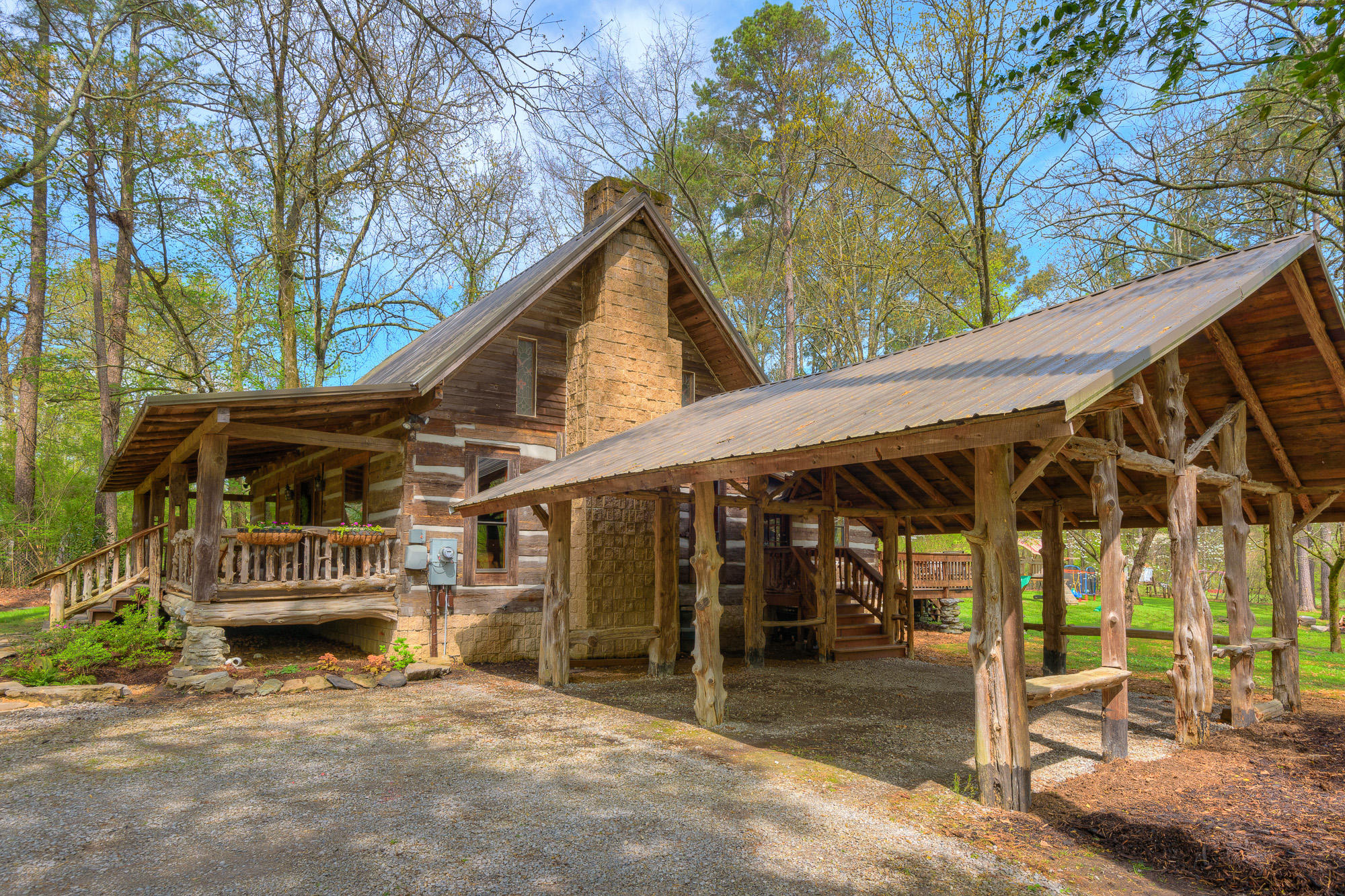 8213 Igou Gap Road Chattanooga, TN 37421 - Photo 30 of 36 Carport