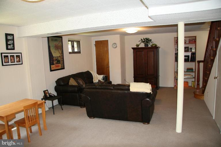 10009 Renfrew Road Silver Spring, MD 20901 - Photo 12 of 13 a living room with furniture