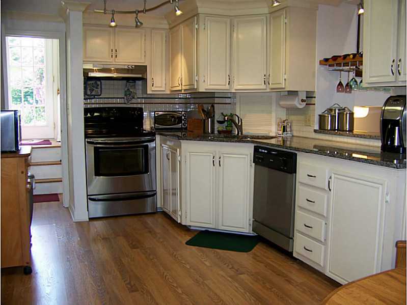 110 Mt View Road Narragansett, RI 02882 - Photo 12 of 25 Kitchen.