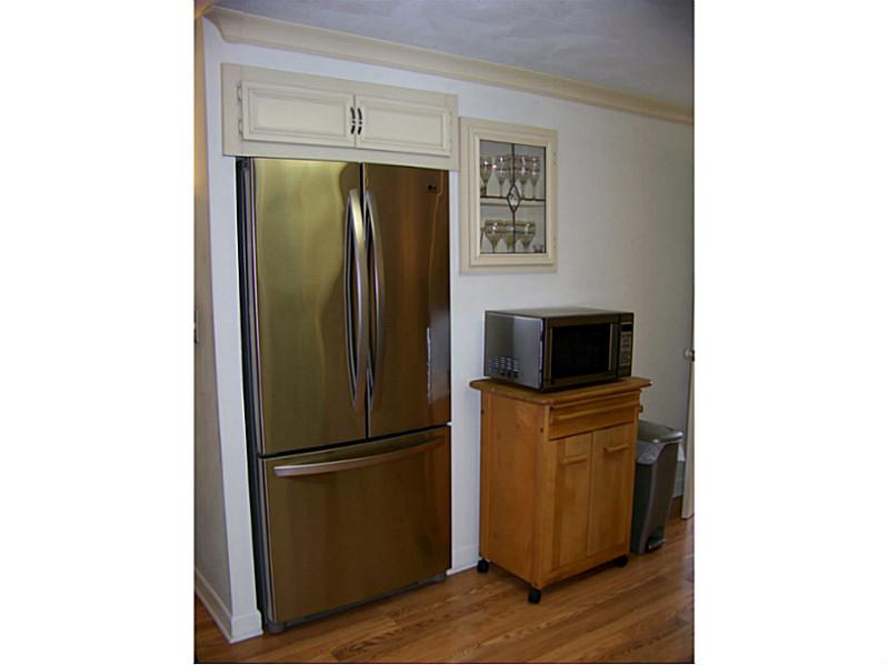 110 Mt View Road Narragansett, RI 02882 - Photo 13 of 25 Kitchen.