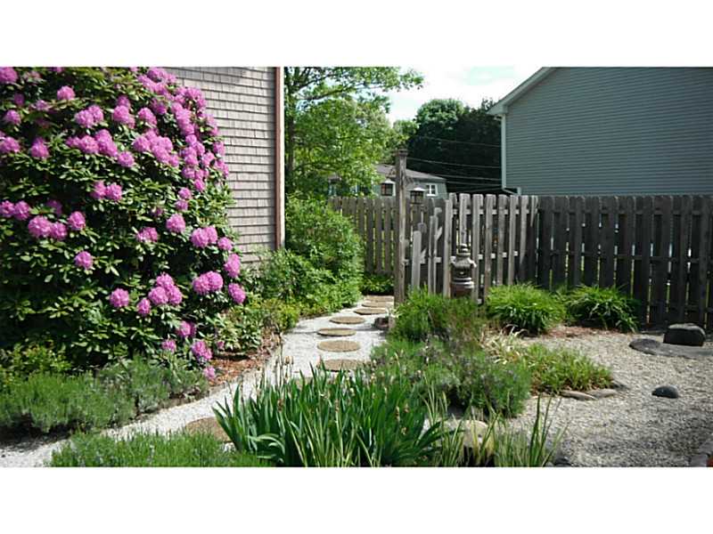 110 Mt View Road Narragansett, RI 02882 - Photo 2 of 25 Yard/Garden.