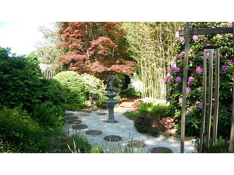 110 Mt View Road Narragansett, RI 02882 - Photo 8 of 25 Yard/Garden.