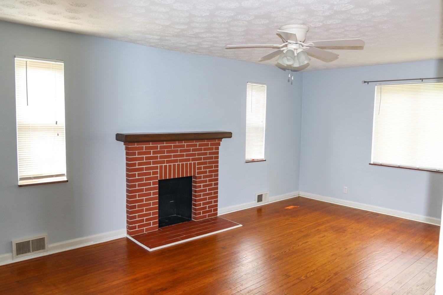 511 West North Bend Road Cincinnati, OH 45224 - Photo 4 of 28