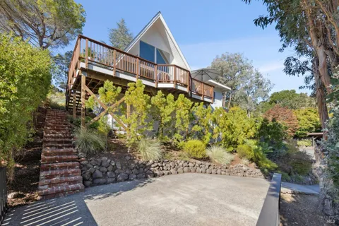 $1,599,000 | 91 Holstein Road, San Anselmo, CA 94960