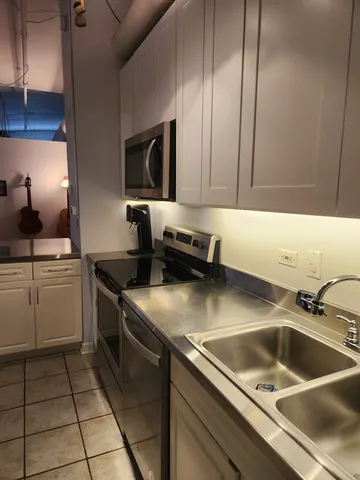 $265,000 | 801 South Wells Street, Unit 608, Chicago, IL 60607