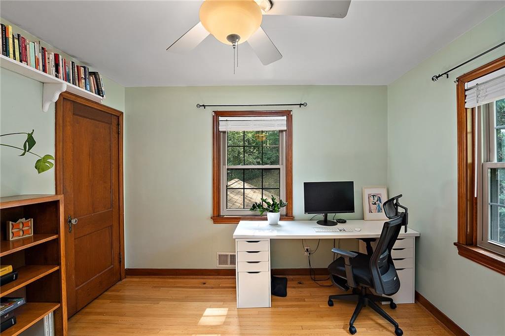 610 Woodside Road Pittsburgh, PA 15221 - Photo 15 of 25 Gallery Image 15