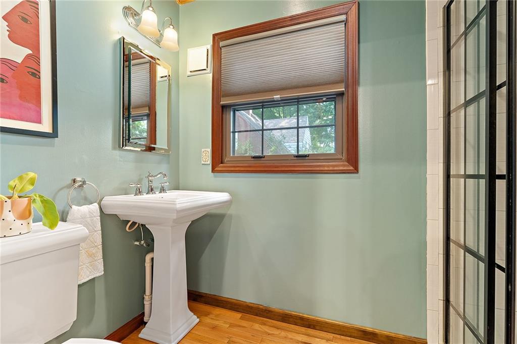 610 Woodside Road Pittsburgh, PA 15221 - Photo 18 of 25 Gallery Image 18