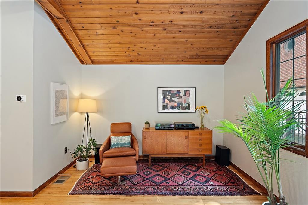 610 Woodside Road Pittsburgh, PA 15221 - Photo 9 of 25 Gallery Image 9