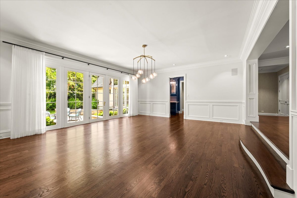 81 Locust Road Winnetka, IL 60093 - Photo 27 of 106 Gallery Image 27