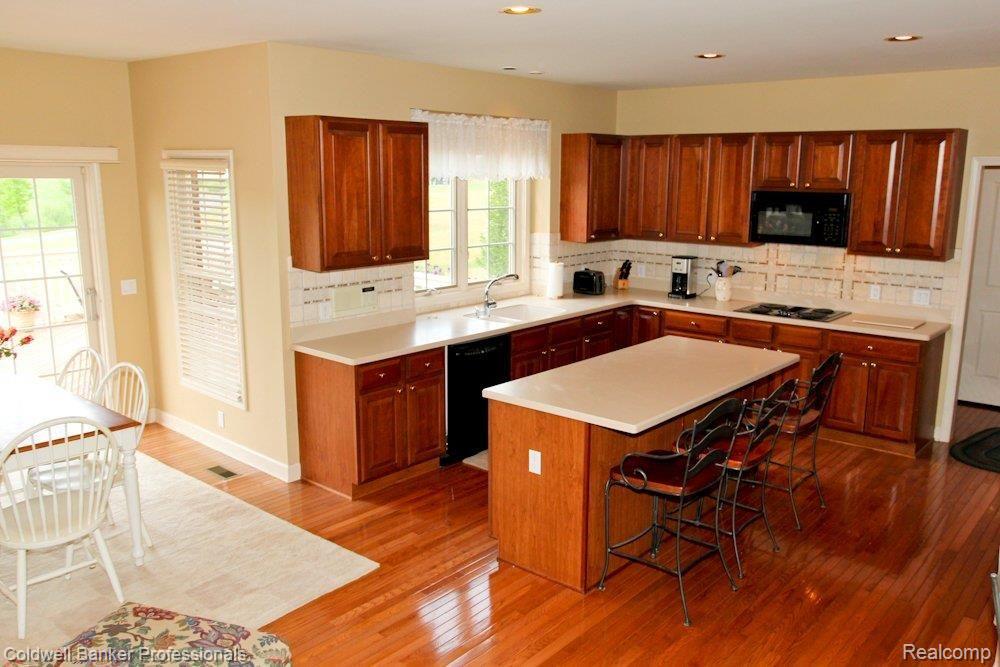 44573 Spring Hill Road Northville, MI 48168 - Photo 4 of 25 Kitchen