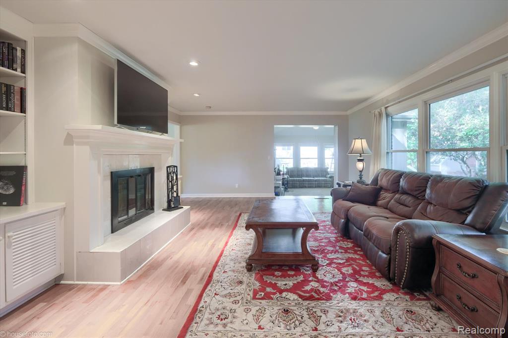 2441 Pollock Road Grand Blanc, MI 48439 - Photo 9 of 50
