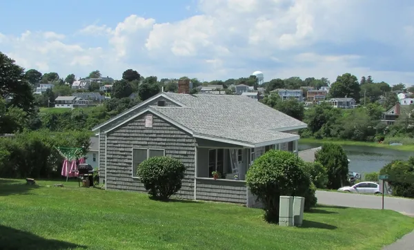 $4,000 | 12 Cove Road, Ipswich, MA 01938