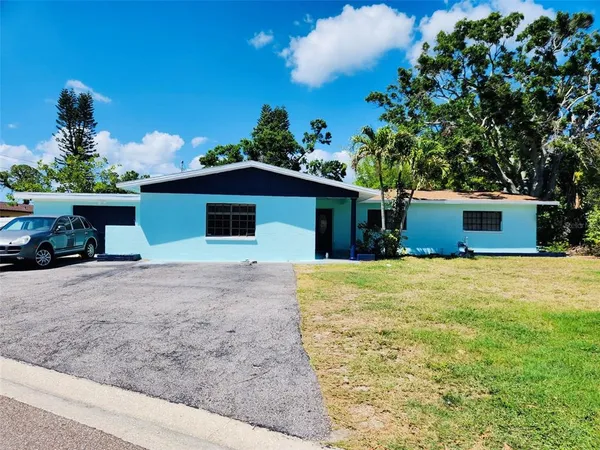 $3,200 | 4094 Whiting Drive Southeast, St. Petersburg, FL 33705