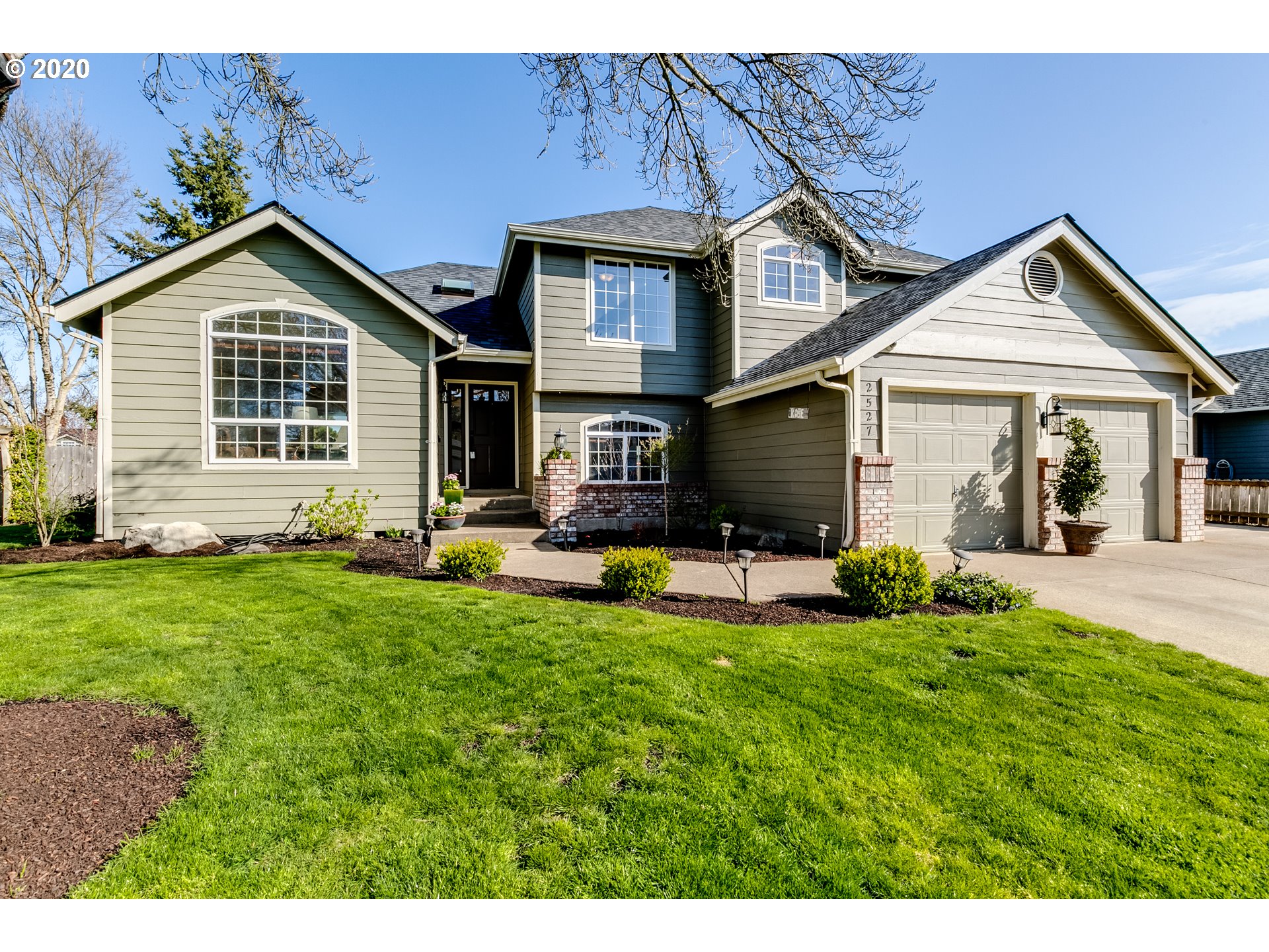 2527 Cubit Street Eugene, OR 97402 - Photo 1 of 32 Gallery Image 1