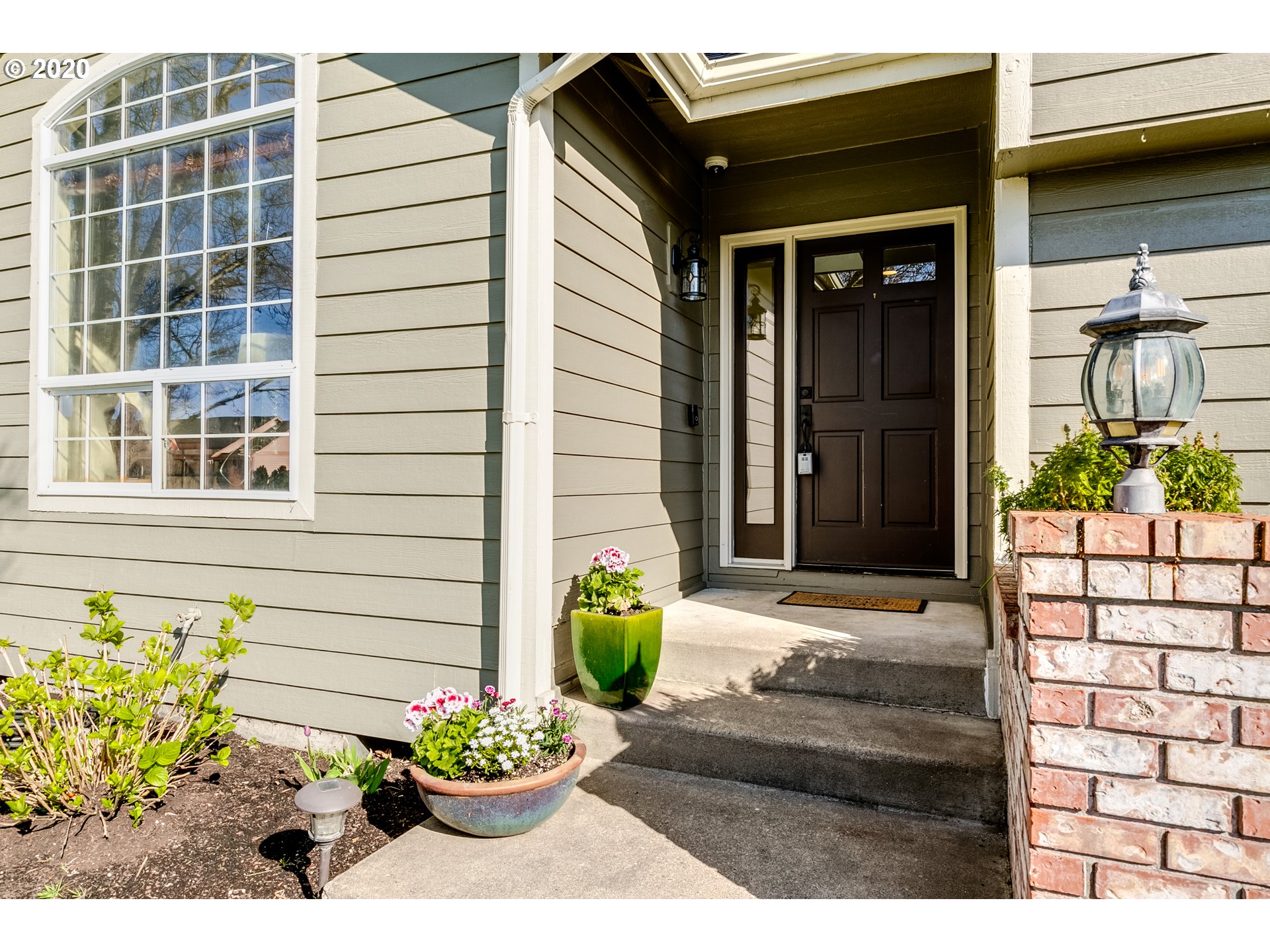 2527 Cubit Street Eugene, OR 97402 - Photo 4 of 32 Gallery Image 4