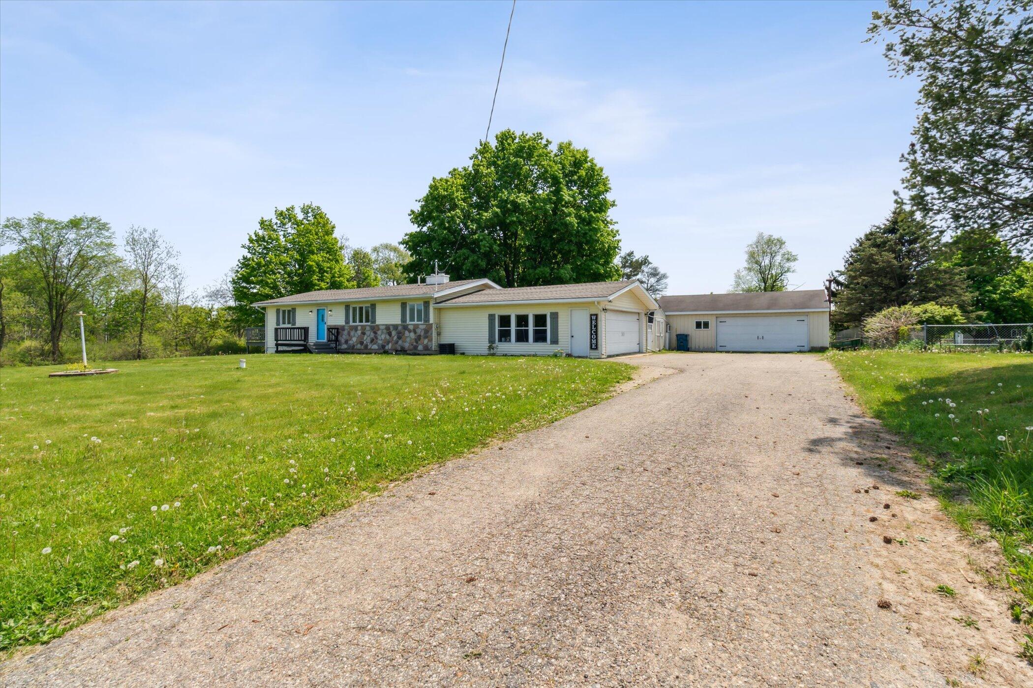 2401 West Hickory Road Delton, MI 49046 - Photo 3 of 37 04-2401-W-Hickory-Rd-Delton-MI-49046-Win