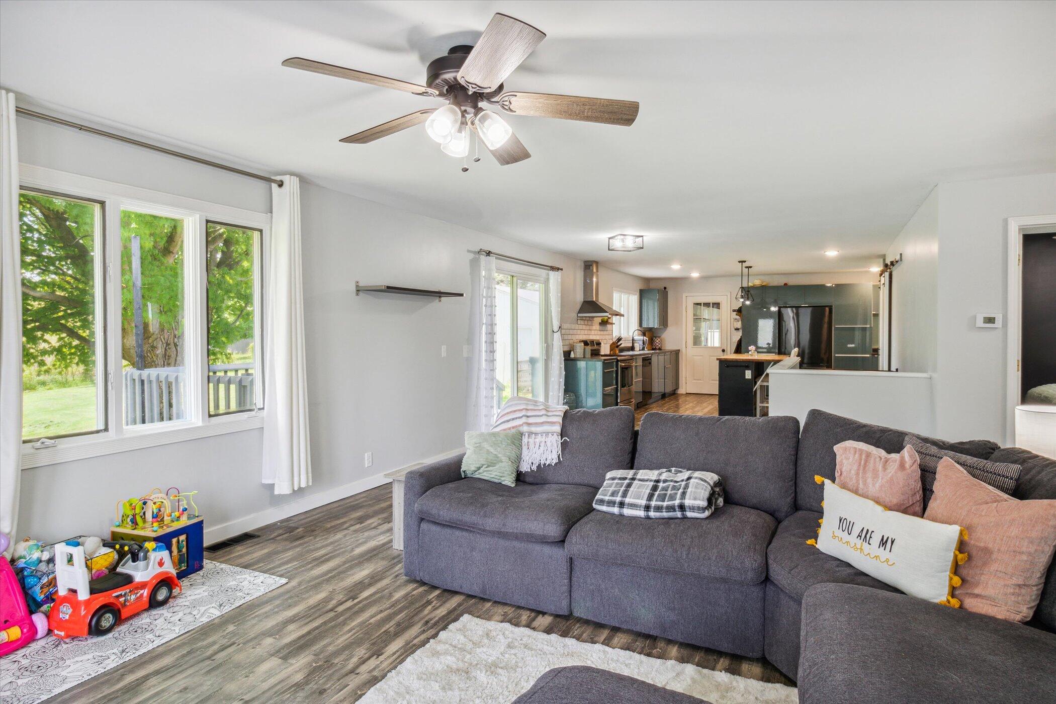2401 West Hickory Road Delton, MI 49046 - Photo 9 of 37 10-2401-W-Hickory-Rd-Delton-MI-49046-Win