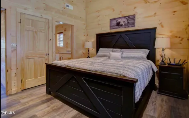 $975,000 | 817 String Run Way, Crab Orchard, TN 37723