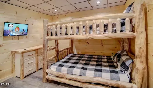 $975,000 | 817 String Run Way, Crab Orchard, TN 37723