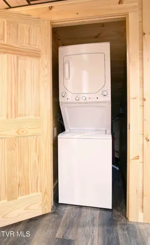 $975,000 | 817 String Run Way, Crab Orchard, TN 37723