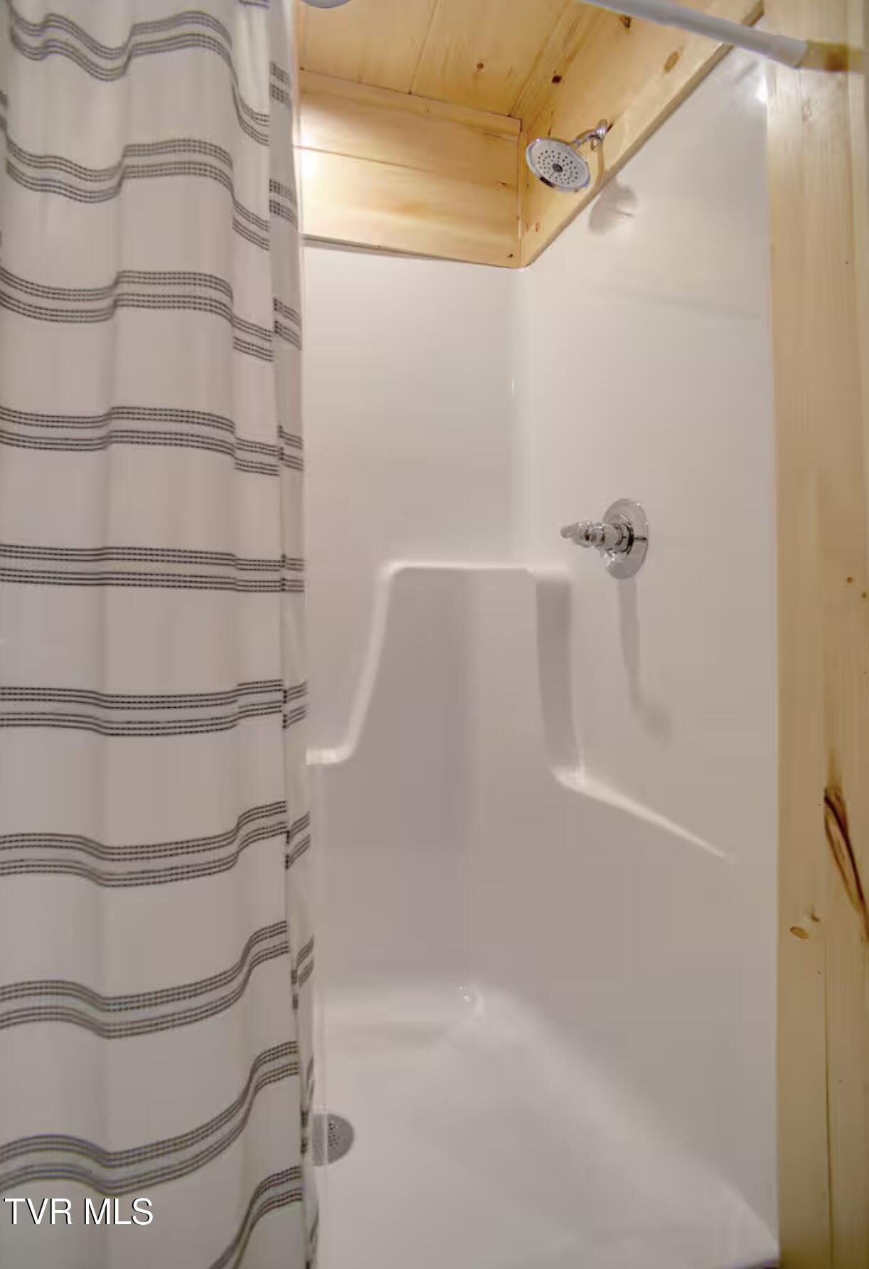 817 String Run Way Crab Orchard, TN 37723 - Photo 35 of 49 IMG_7867