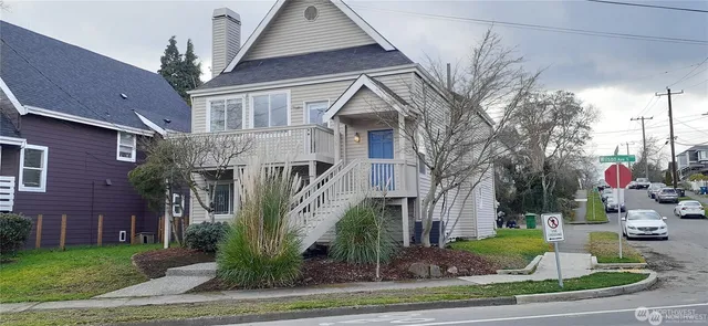 $3,300 | 5501 Wilson Avenue South, Seattle, WA 98118