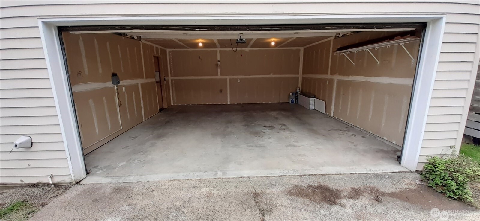 5501 Wilson Avenue South Seattle, WA 98118 - Photo 12 of 12 a view of closet