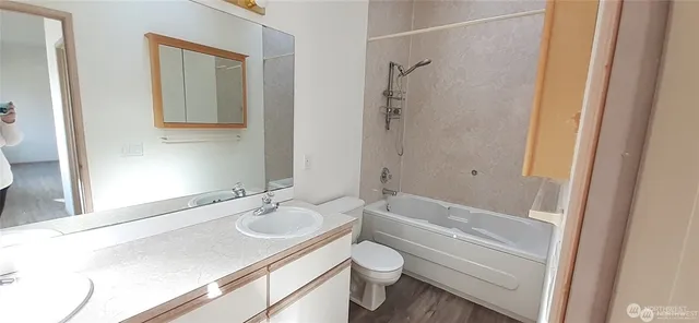 $3,300 | 5501 Wilson Avenue South, Seattle, WA 98118