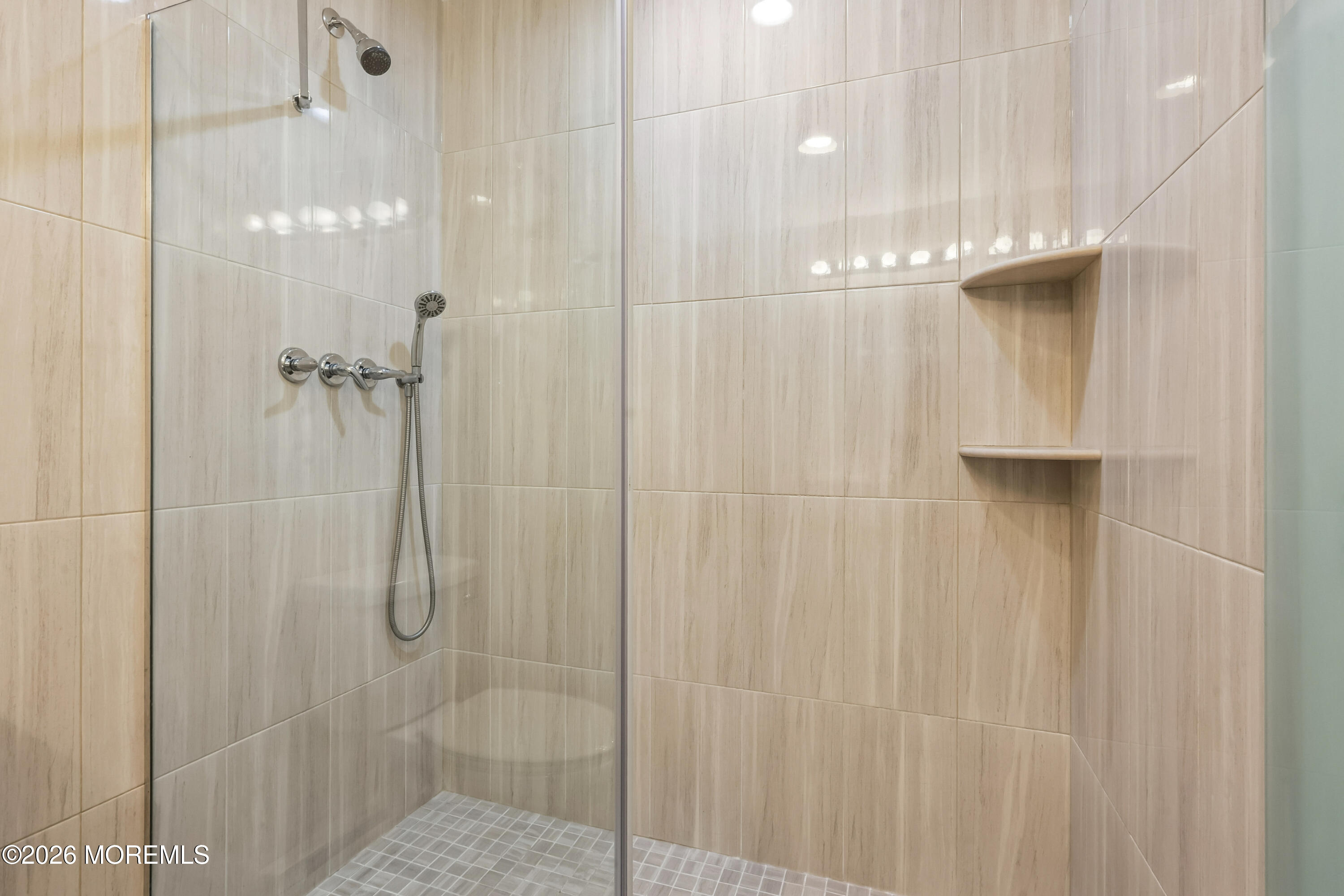 97 Arrowood Road, Unit G Manalapan, NJ 07726 - Photo 11 of 20 Guest Bath