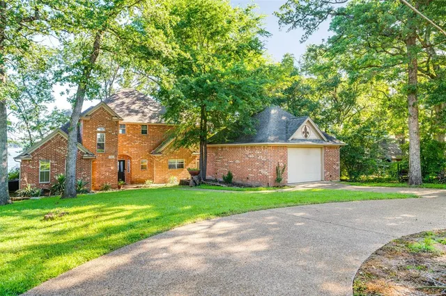 $895,000 | 194 Shady Shores Drive, Mabank, TX 75156