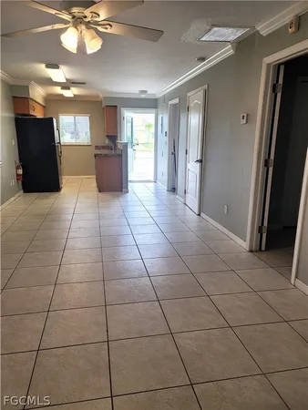 $1,250 | 1014 Country Club Boulevard, Unit 2, Cape Coral, FL 33990