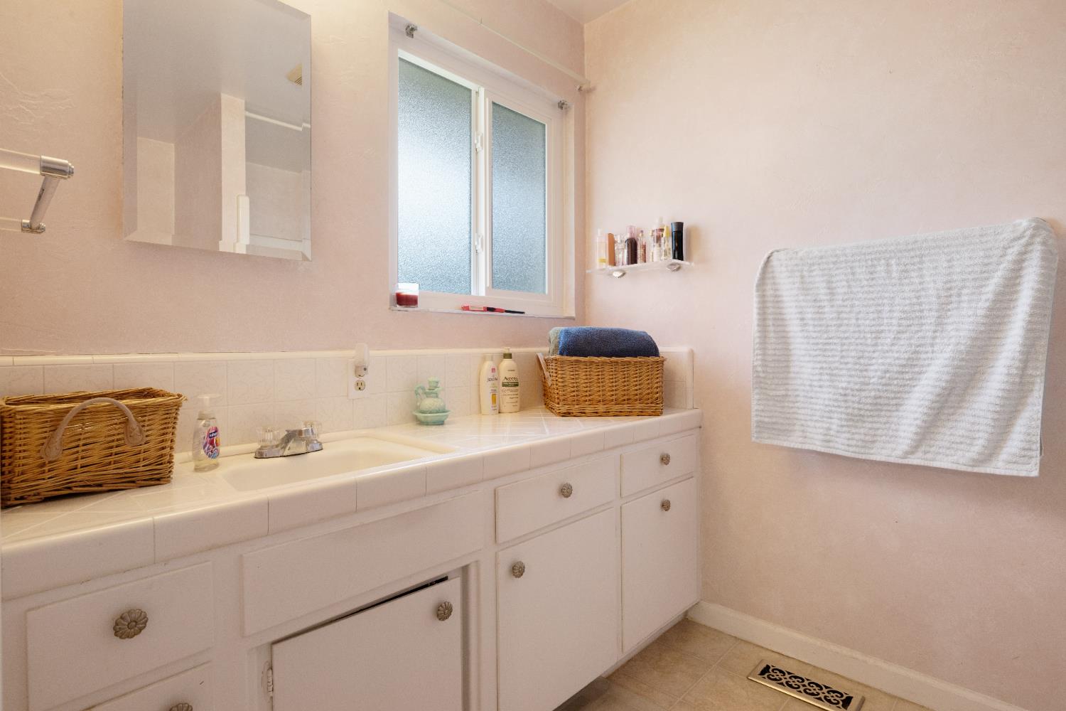 2701 Sheffield Lane Modesto, CA 95350 - Photo 17 of 31