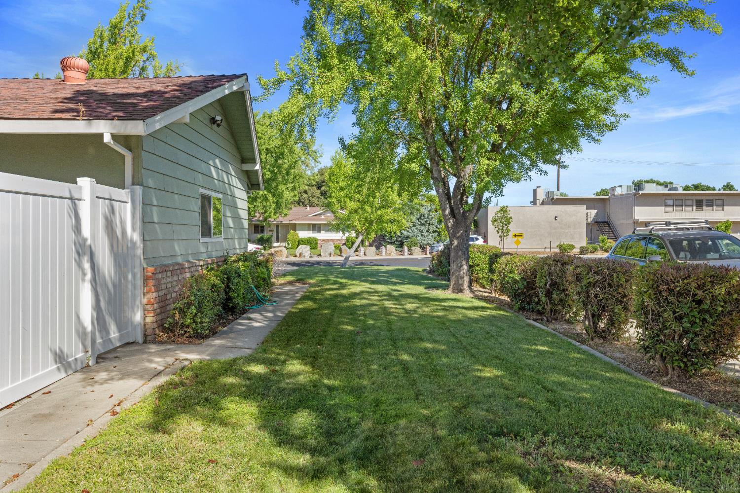 2701 Sheffield Lane Modesto, CA 95350 - Photo 2 of 31