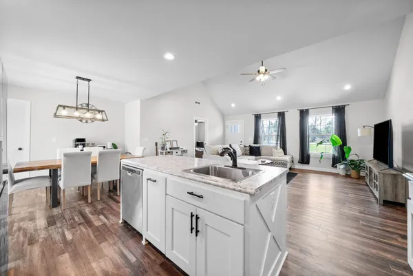 $275,000 | 352 Scott Road, Sharon Grove, KY 42280