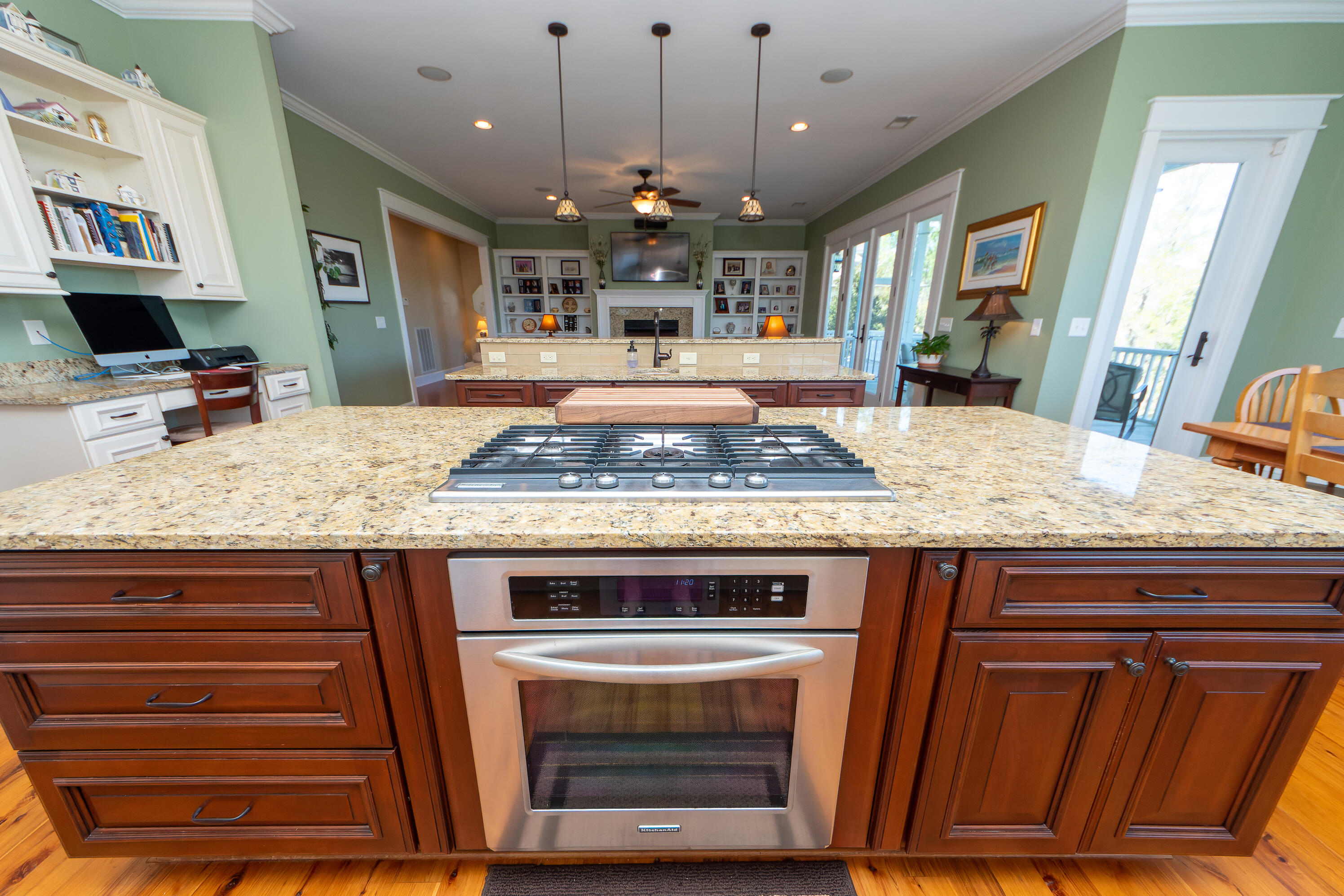294 Commonwealth Road Mount Pleasant, SC 29466 - Photo 11 of 83 032022 048