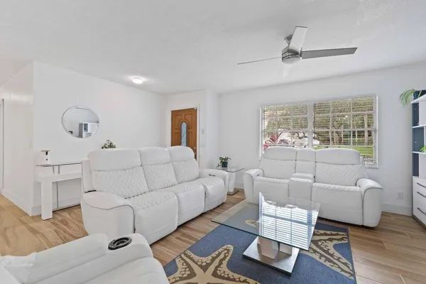 $4,950 | 5554 Hibiscus Road, Jupiter, FL 33458