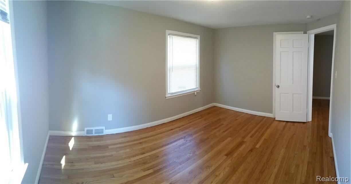 3406 West Seven Mile Road Detroit, MI 48221 - Photo 23 of 27 20181013_140329.jpg