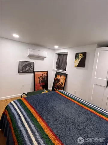 $1,950 | 4035 37th Avenue South, Seattle, WA 98118