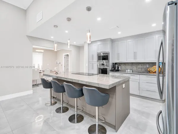 $1,750,000 | 621 East Tropical Way, Plantation, FL 33317