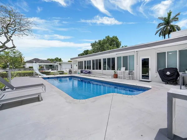 $1,750,000 | 621 East Tropical Way, Plantation, FL 33317