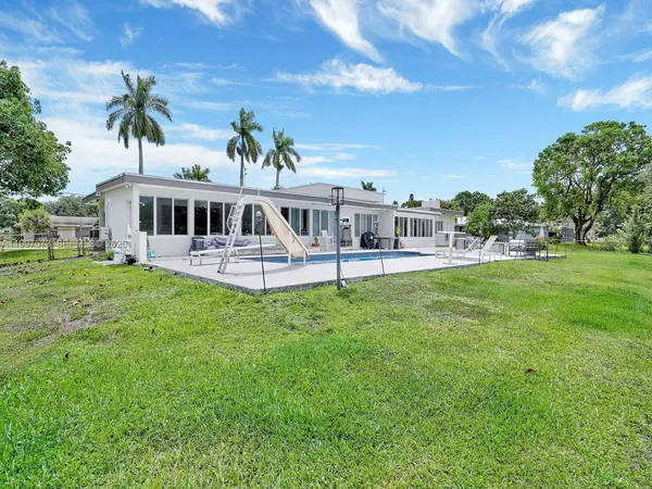 $1,750,000 | 621 East Tropical Way, Plantation, FL 33317