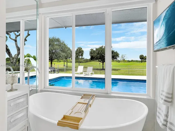$1,750,000 | 621 East Tropical Way, Plantation, FL 33317