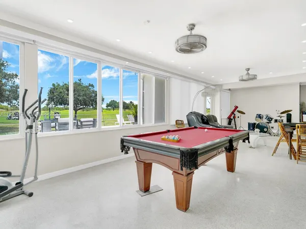 $1,750,000 | 621 East Tropical Way, Plantation, FL 33317