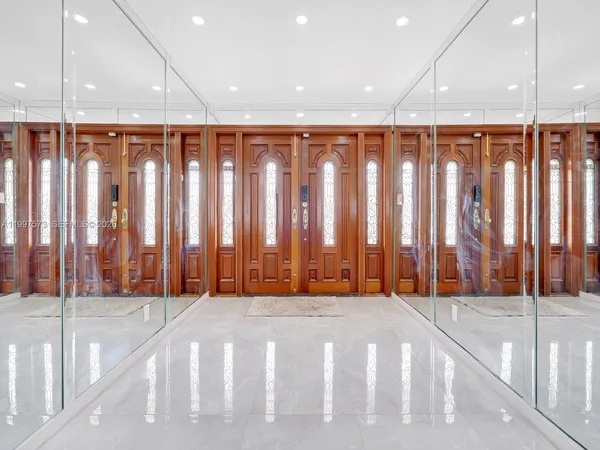 $1,750,000 | 621 East Tropical Way, Plantation, FL 33317