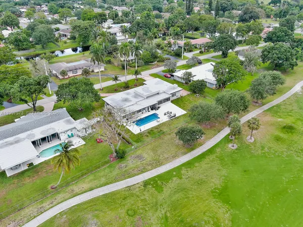 $1,750,000 | 621 East Tropical Way, Plantation, FL 33317