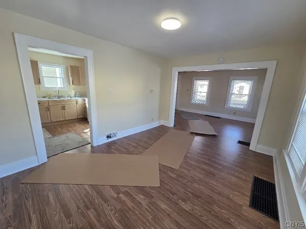 $1,950 | 210 North Midler Avenue, Syracuse, NY 13206