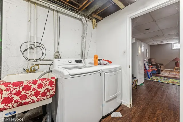 $570,000 | 121 South Parkside Avenue, Glen Ellyn, IL 60137