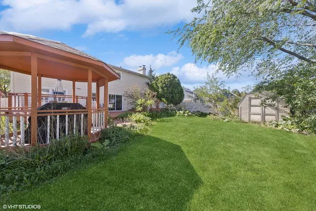 $570,000 | 121 South Parkside Avenue, Glen Ellyn, IL 60137