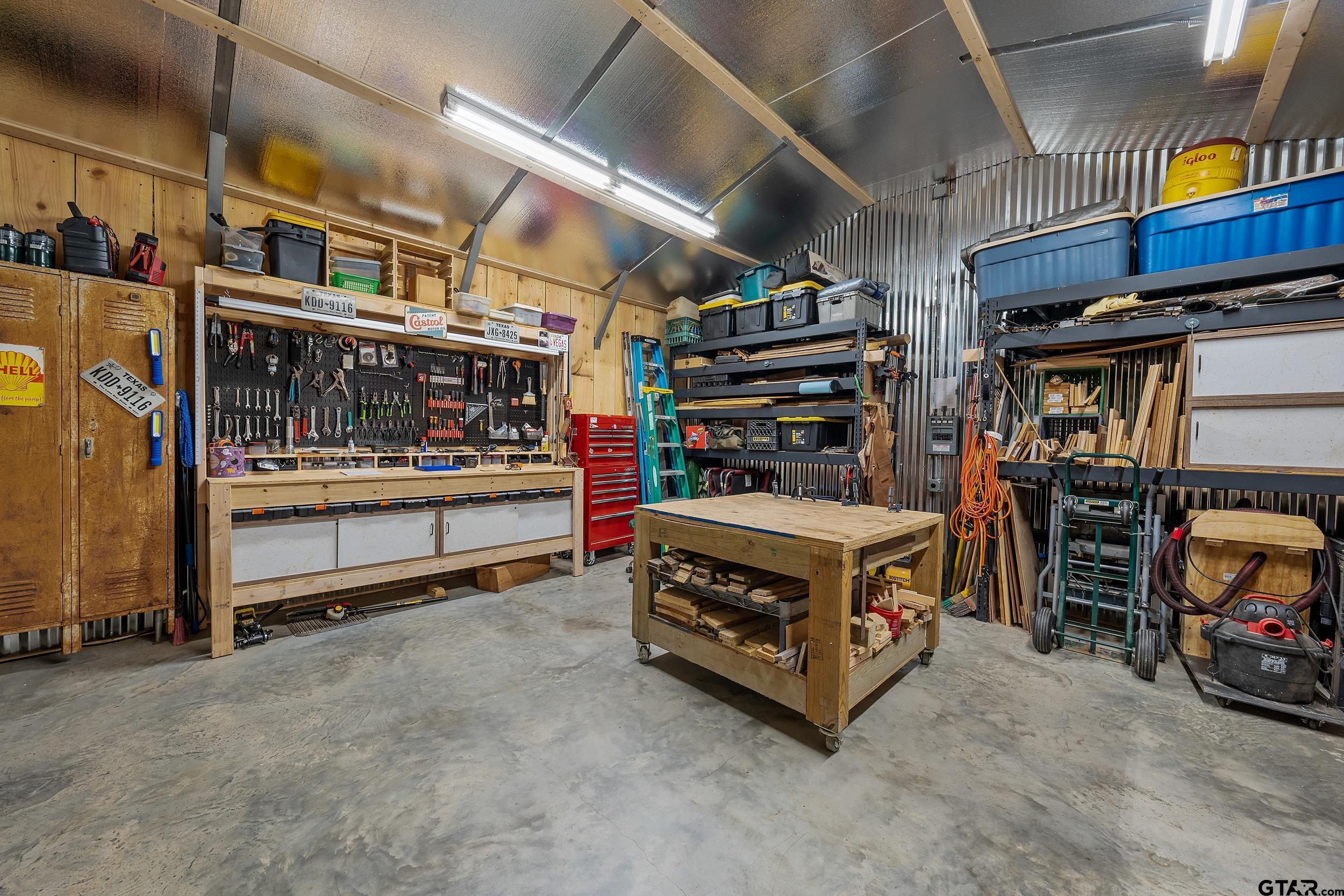 140 Creek Drive Marshall, TX 75672 - Photo 30 of 35 a view of parking garage